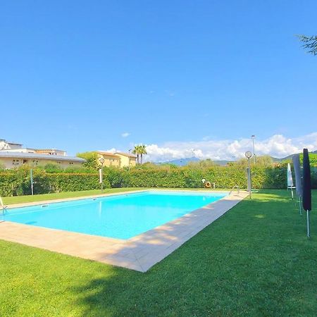 Colors Pool Apartment Bardolino Ngoại thất bức ảnh