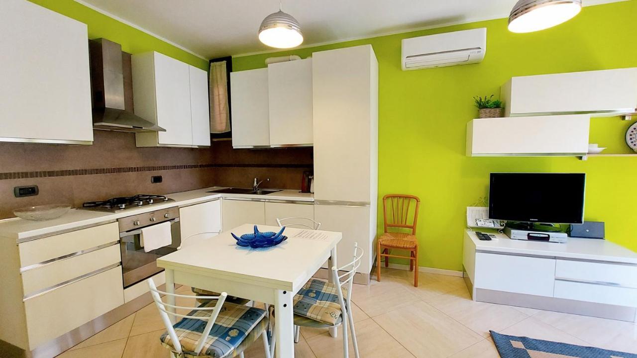 Colors Pool Apartment Bardolino Ngoại thất bức ảnh