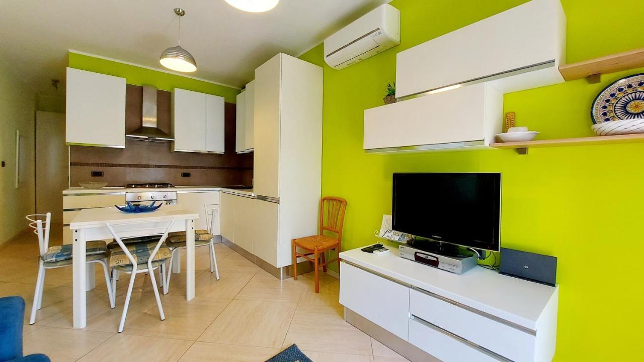 Colors Pool Apartment Bardolino Ngoại thất bức ảnh