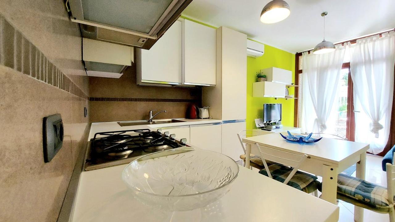 Colors Pool Apartment Bardolino Ngoại thất bức ảnh