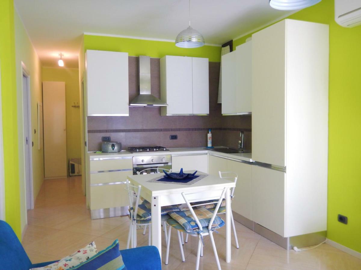 Colors Pool Apartment Bardolino Ngoại thất bức ảnh